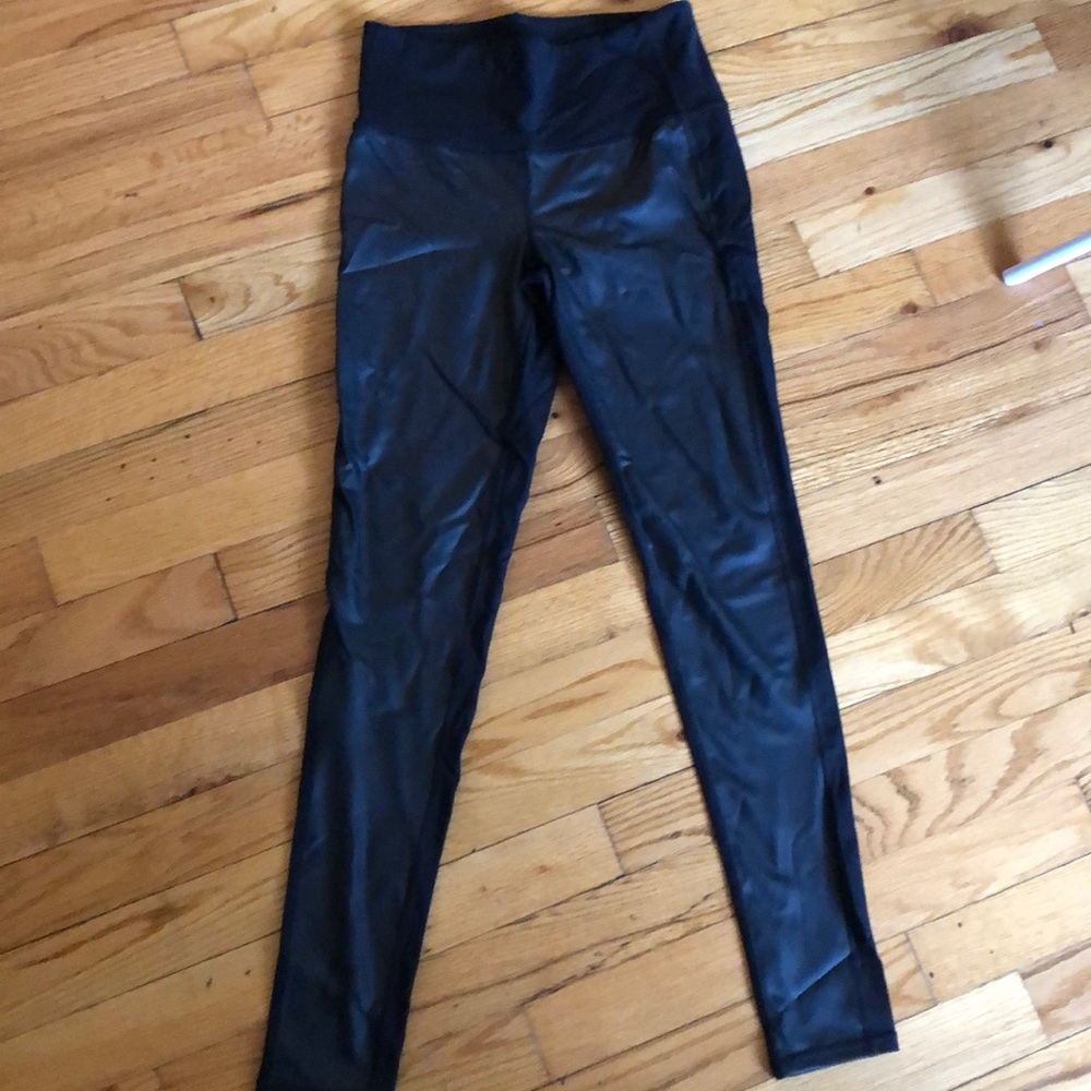 Athleta faux leather leggings size xs, never worn